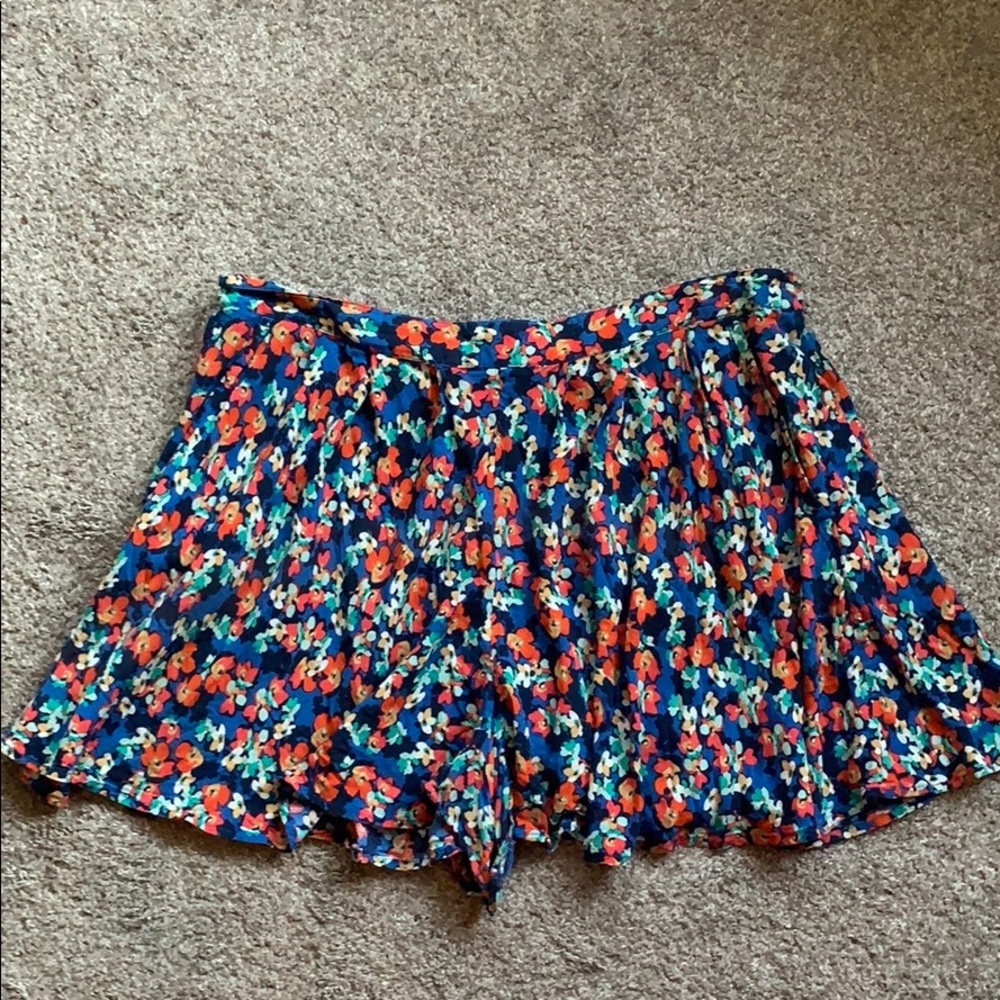 Levi’s Floral Skirt/short